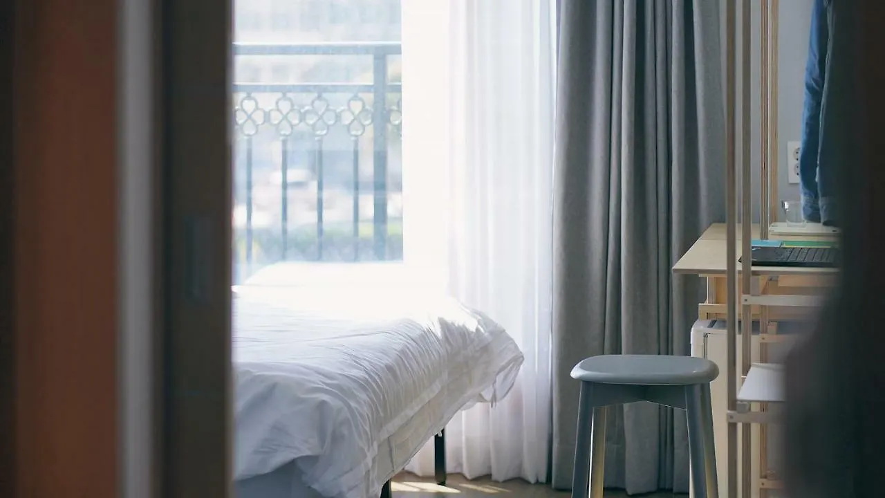 Hotel Bed Radio Dongmoon Jeju Gasthof